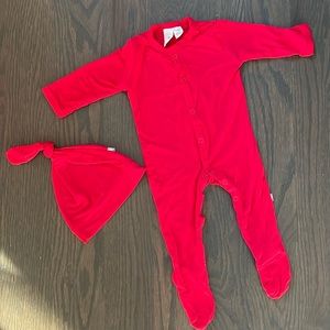 Kyte Baby Crimson Red Snap Footie Pajamas & Matching Knotted Cap